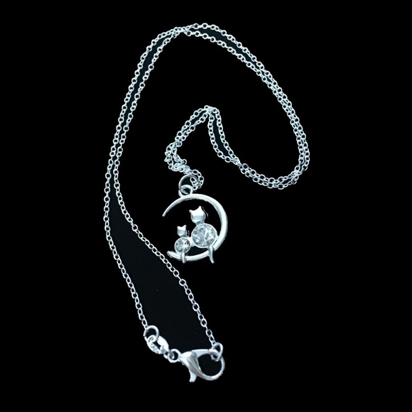 MOMMA Mommy Cat & Baby Kitten on Crescent Moon Necklace Silver Plate Chain - Picture 2 of 6